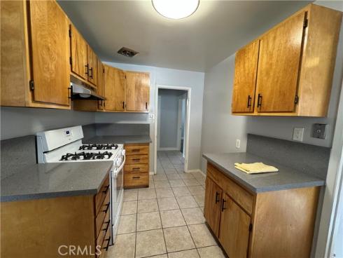 714 E Chapman Avenue, Fullerton, CA