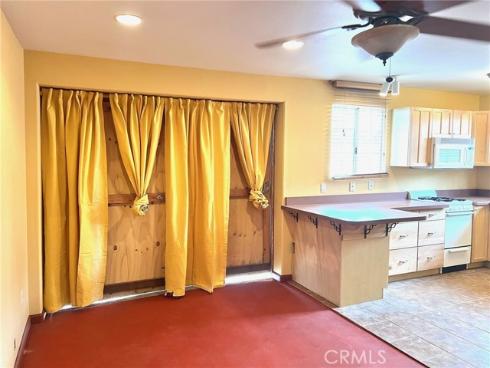 714 E Chapman Avenue, Fullerton, CA