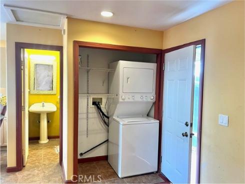 714 E Chapman Avenue, Fullerton, CA