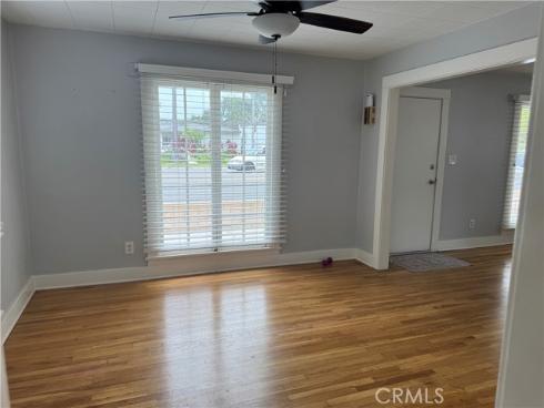 714 E Chapman Avenue, Fullerton, CA