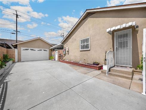 2142 W Houston Avenue, Fullerton, CA