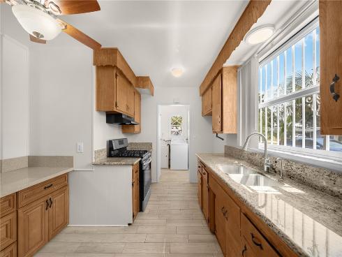 2142 W Houston Avenue, Fullerton, CA