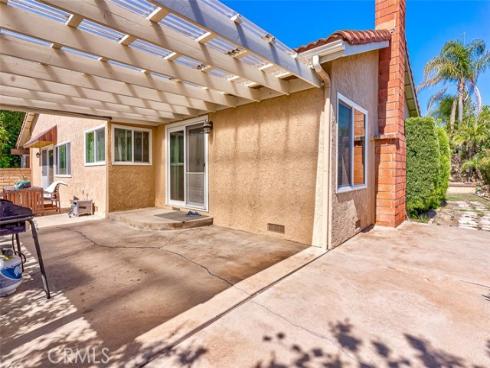 2580 Crown Way, Fullerton, CA