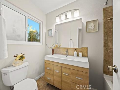 1696 Shady Brook 14 Drive, Fullerton, CA