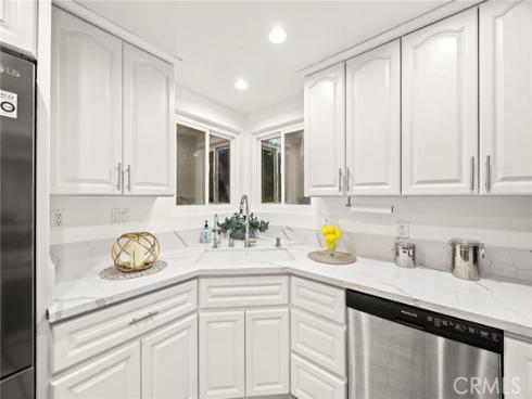 1696 Shady Brook 14 Drive, Fullerton, CA