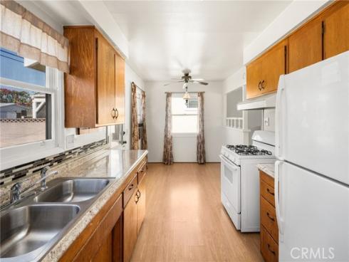 473 West Roberta Avenue , Fullerton, CA