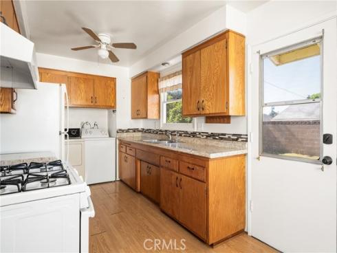 473 West Roberta Avenue , Fullerton, CA