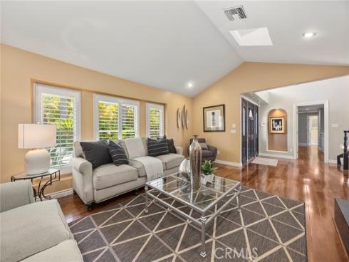 417 W Las Palmas Drive, Fullerton, CA