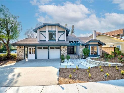 2690  Camino Del Sol  , Fullerton, CA