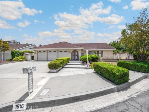 1516 Mesa Verde , Fullerton, CA