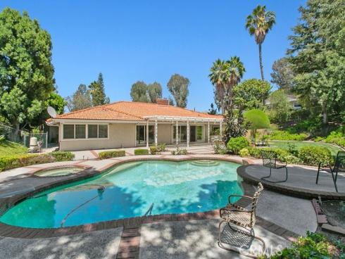 2128 Smokewood Avenue, Fullerton, CA