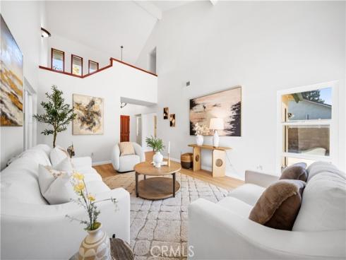 2215 Old Creek Lane, Fullerton, CA