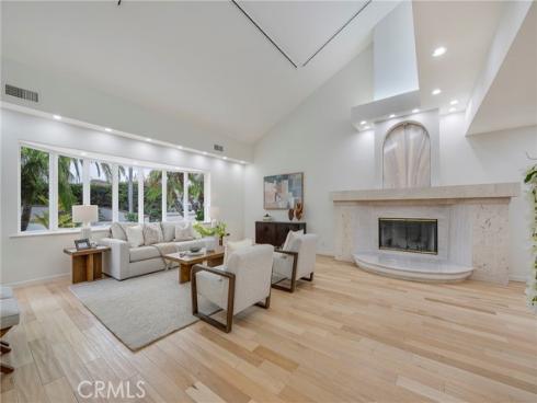 755 E Sunny Hills Rd , Fullerton, CA