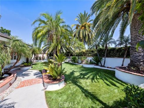 755 E Sunny Hills Rd , Fullerton, CA