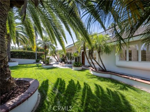 755 E Sunny Hills Rd , Fullerton, CA