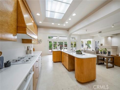 755 E Sunny Hills Rd , Fullerton, CA