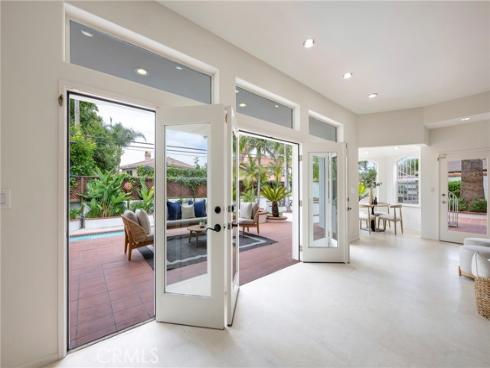 755 E Sunny Hills Rd , Fullerton, CA