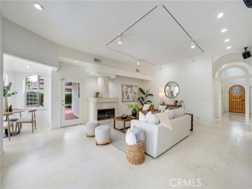 755 E Sunny Hills Rd , Fullerton, CA