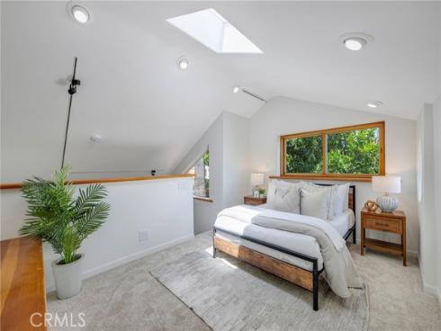 755 E Sunny Hills Rd , Fullerton, CA