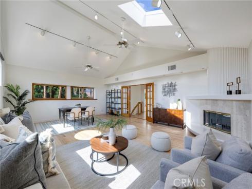 755 E Sunny Hills Rd , Fullerton, CA