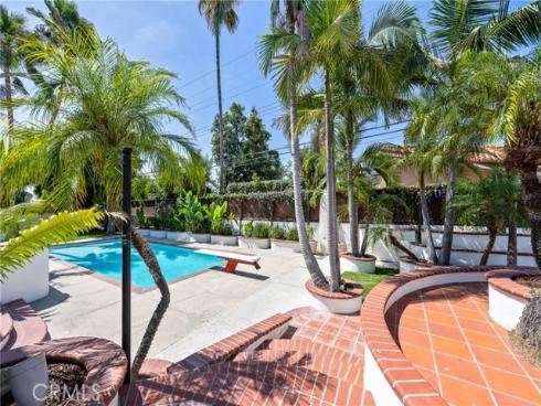 755 E Sunny Hills Rd , Fullerton, CA