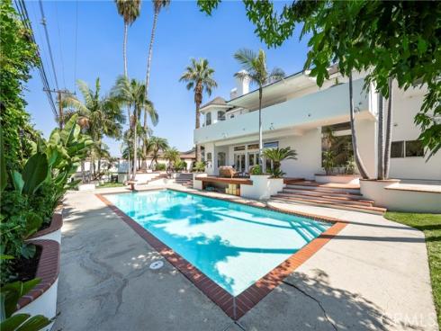 755 E Sunny Hills Rd , Fullerton, CA