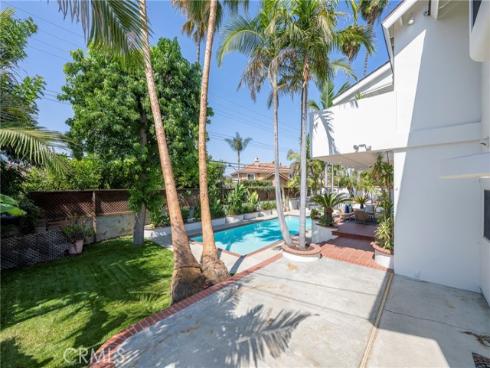 755 E Sunny Hills Rd , Fullerton, CA