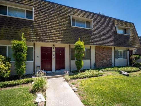 3733 N Harbor 14 Boulevard, Fullerton, CA