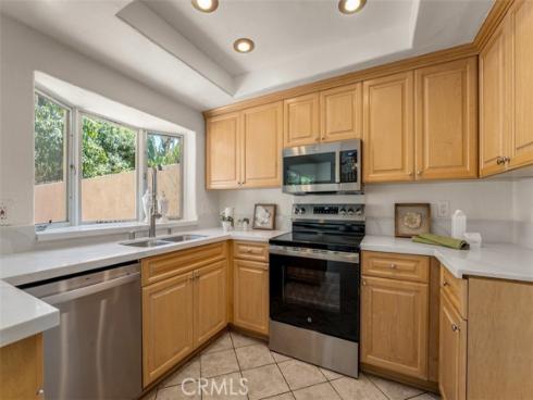 3733 N Harbor 14 Boulevard, Fullerton, CA