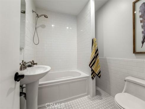 3733 N Harbor 14 Boulevard, Fullerton, CA