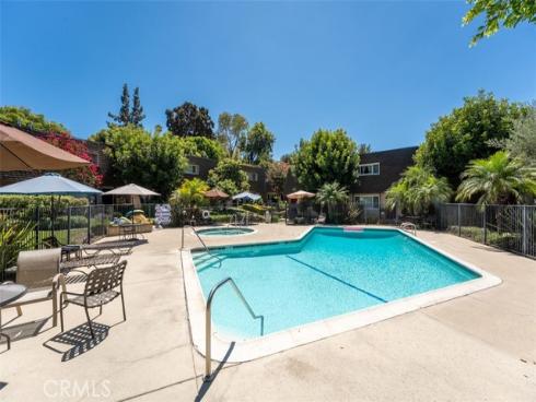 3733 N Harbor 14 Boulevard, Fullerton, CA