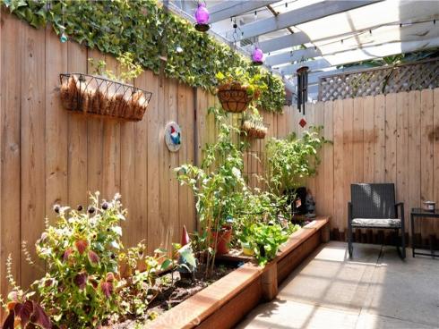 313 N Acacia C Avenue, Fullerton, CA