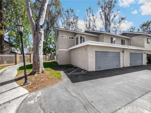 2350 Coventry circle , Fullerton, CA
