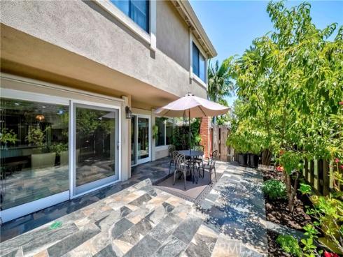 802 W Glenwood Circle, Fullerton, CA