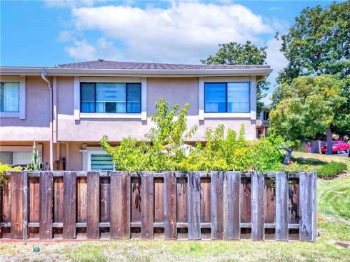 802 W Glenwood Circle, Fullerton, CA