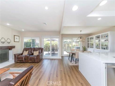 802 W Glenwood Circle, Fullerton, CA