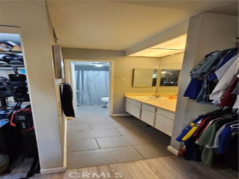 2380 W Orangethorpe  14  Avenue, Fullerton, CA