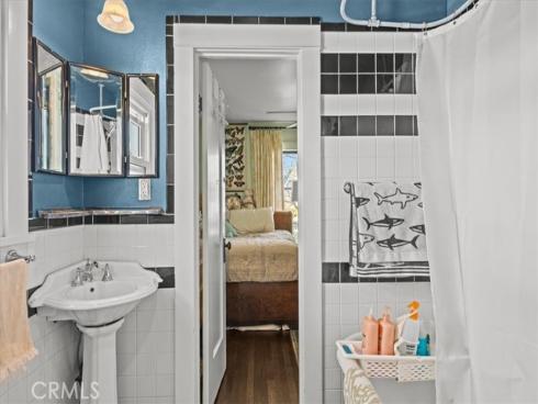 1124 E Whiting Ave , Fullerton, CA