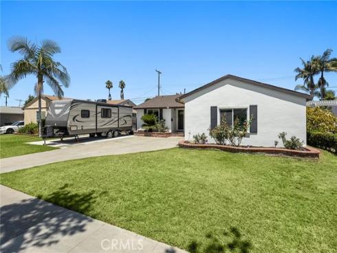 719 W Roberta Avenue, Fullerton, CA