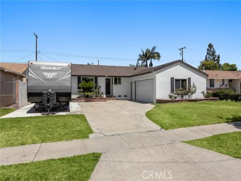 719 W Roberta Avenue, Fullerton, CA