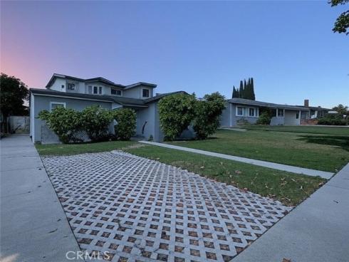 443 W. Southgate Avenue