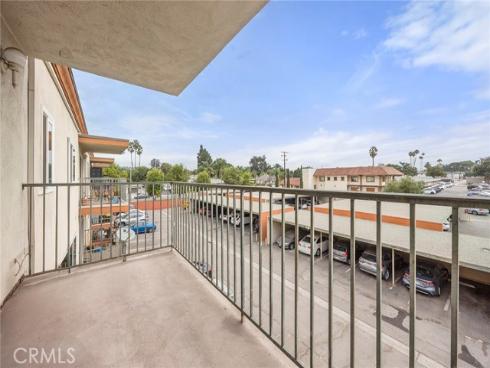 400 N Acacia  C33  Avenue, Fullerton, CA