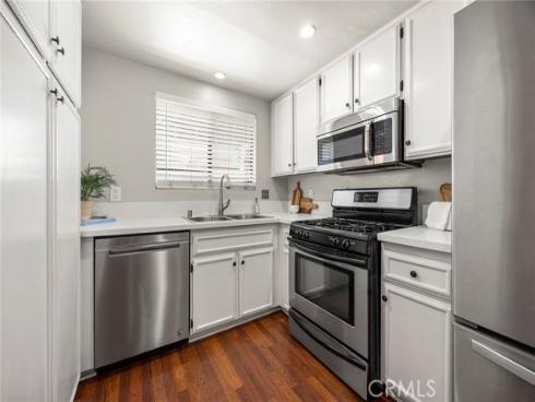 3055  Brea  4  Boulevard, Fullerton, CA