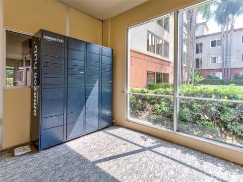 400 N Acacia  B10  Avenue, Fullerton, CA