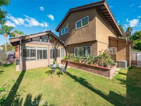 2073  Smokewood  , Fullerton, CA