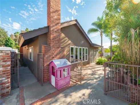 2073  Smokewood  , Fullerton, CA