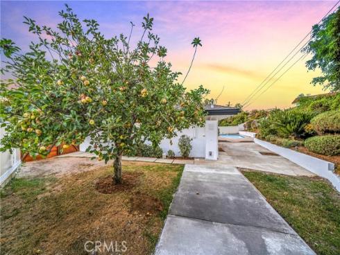 830  Delphine   Place, Fullerton, CA