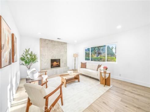 830  Delphine   Place, Fullerton, CA