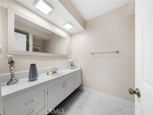 1641 S Pomona  D36  Avenue, Fullerton, CA