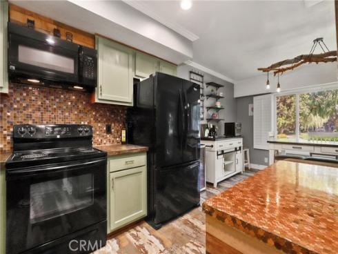 1521 S Pomona  A17  Avenue, Fullerton, CA